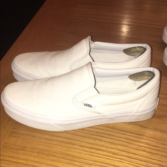 white vans slide on